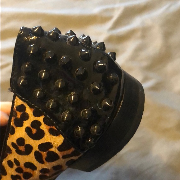 Nine West Studded, Calf-Hair Leopard Loafers 7.5 - Picture 4 of 5